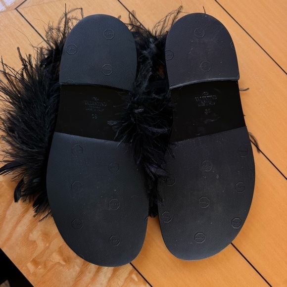 Valentino Garavani Couture Runway Black Feathered Sandals studded rockstud 39 - Picture 8 of 13